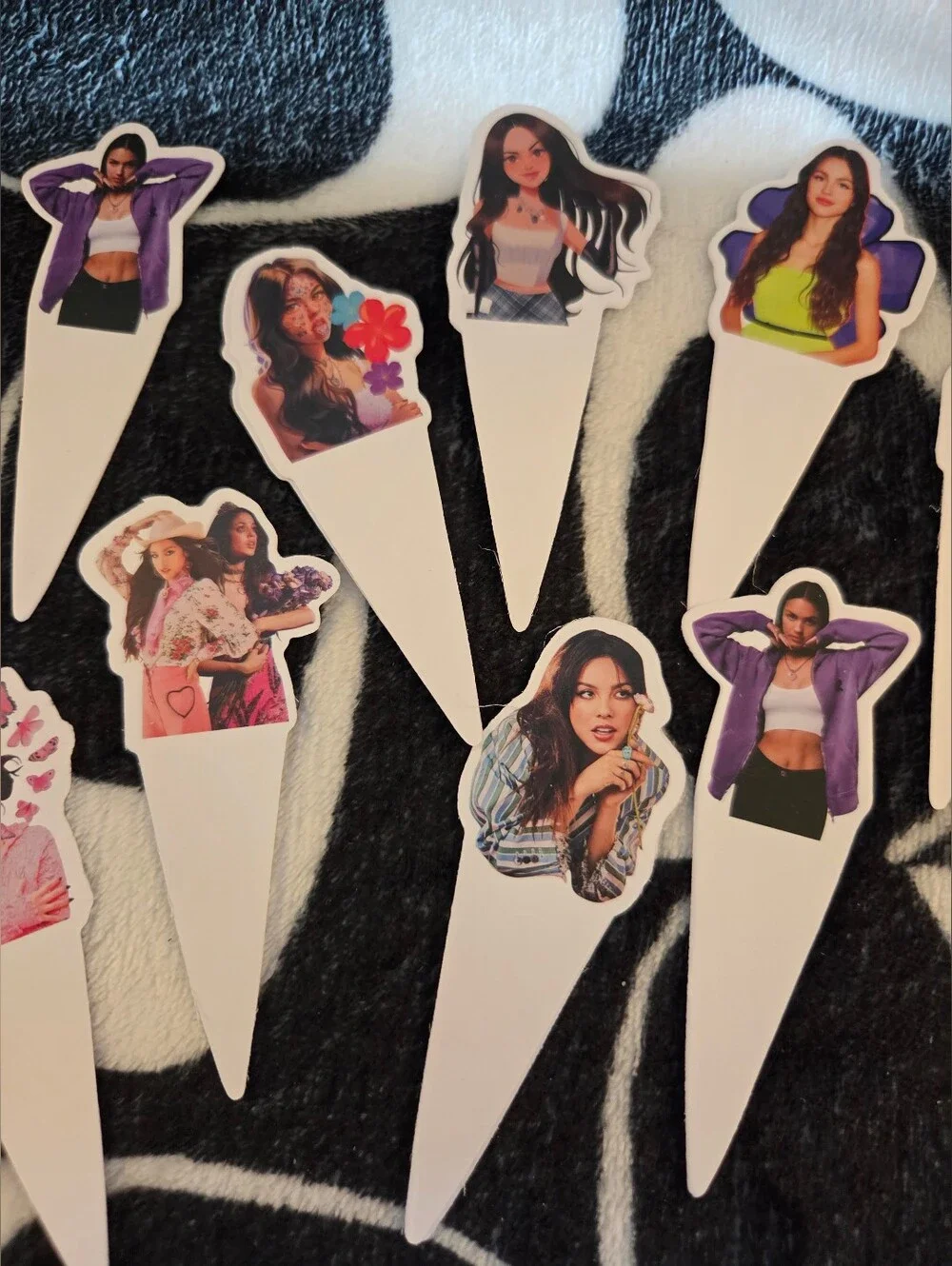 Olivia Rodrigo Theme Cupcake Toppers - Mixed Colors, NEW